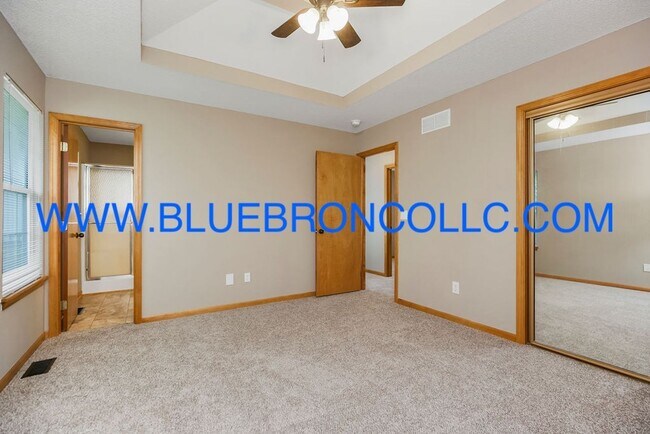 Building Photo - Check out this spacious home with thoughtf...