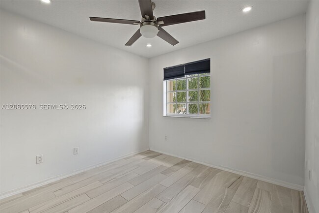 Building Photo - 5779 NW 116th Ave