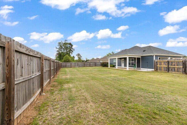 Fenced Backyard - 827 Berkshire Ct