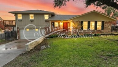 Building Photo - AVAILABLE NOW!