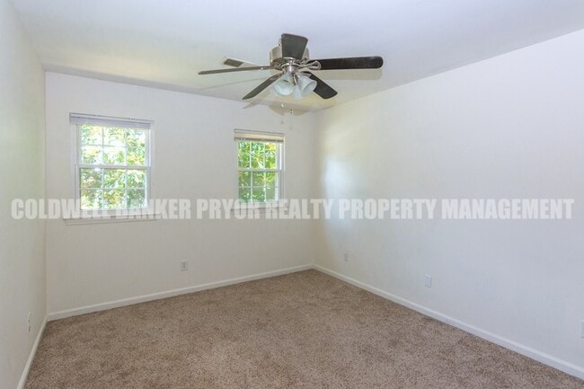 Building Photo - 9356 Charbar Cir
