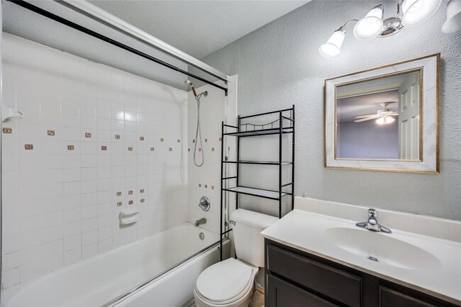 Building Photo - 4103 Natural Bridge Ct