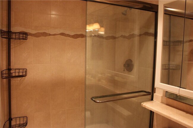 Building Photo - 750 N Ocean Blvd