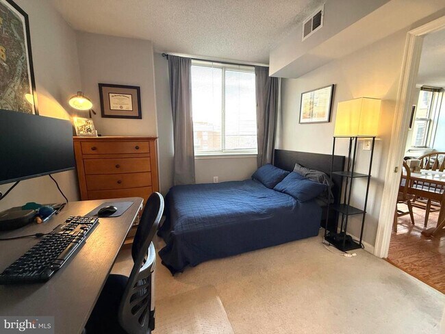 Building Photo - 3830 9th St N