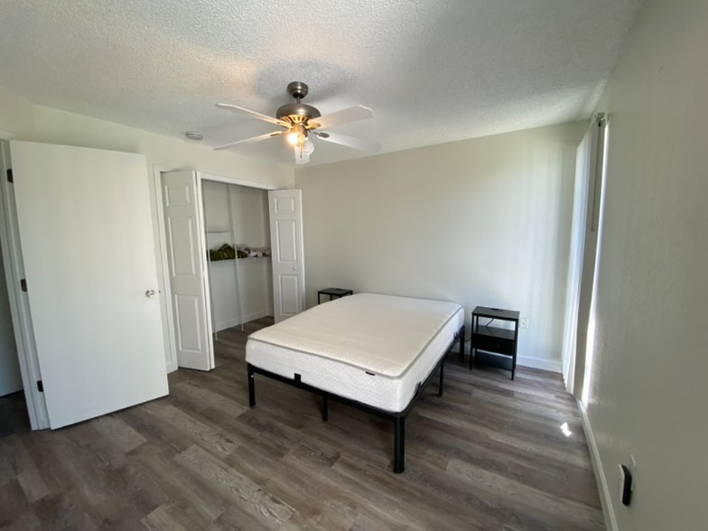 Building Photo - 7448 Mitchell Ranch Rd