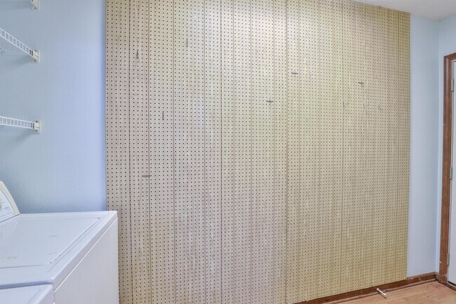 Building Photo - 1609 Willow Bend Way