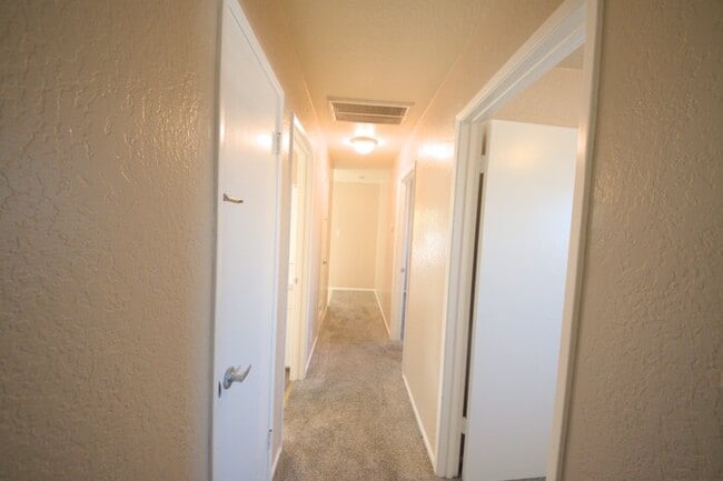 Building Photo - Pittsburg 3 bed/2 bath single family house for rent