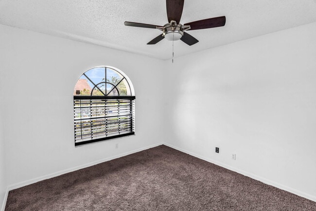 Building Photo - 12382 Pleasant Green Way