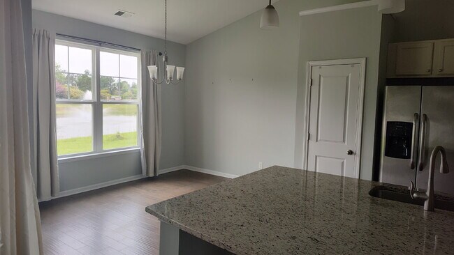 Building Photo - Spacious Home in a Gated Community!!!