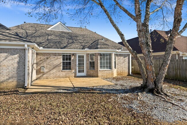 Building Photo - Updated 4bd 2 bath in Southaven