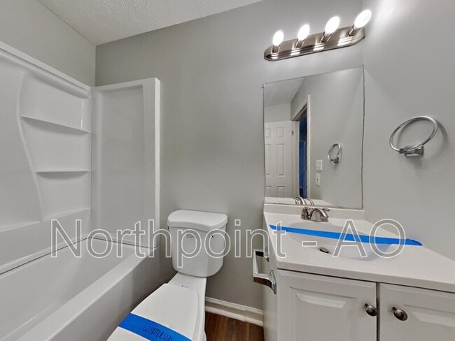 Building Photo - 2741 Oxford Dr