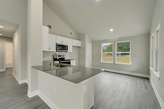 Building Photo - 1706 Emerald Rd