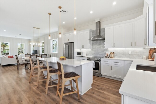 Building Photo - 4712 Avenue Q