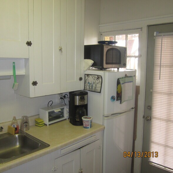 Primary Photo - 2015 Arthur Ave