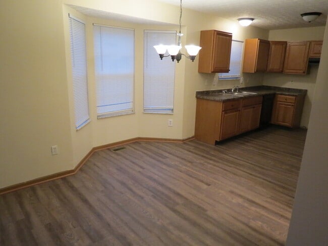 Building Photo - 4012 Cailin Dr