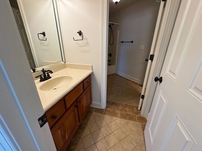 Building Photo - Eagle Ridge Golf Club!