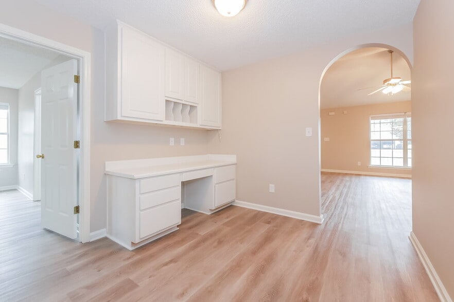 Building Photo - 314 The Gables Dr