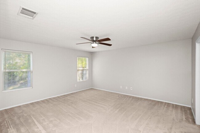 Building Photo - 5248 Sunsail Dr
