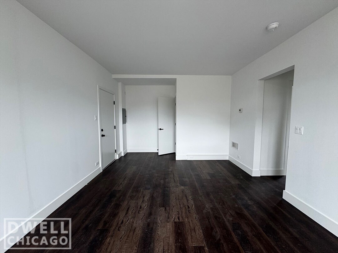 Building Photo - 1555 W Hollywood Ave