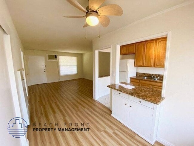 Building Photo - 529-541 S. El Molino Ave.