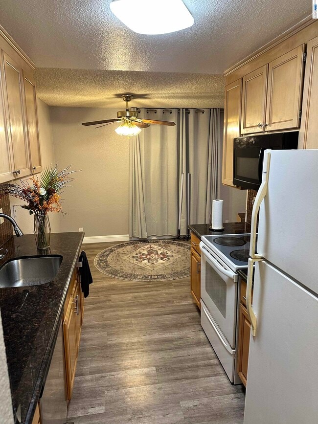 Building Photo - 725 Auburn Pl