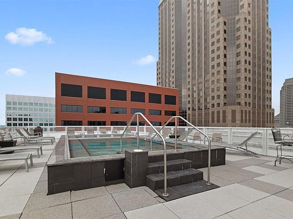 Rooftop Pool - 314 N Broadway