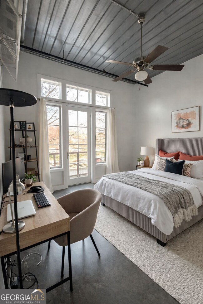 Building Photo - 572 Edgewood Ave NE