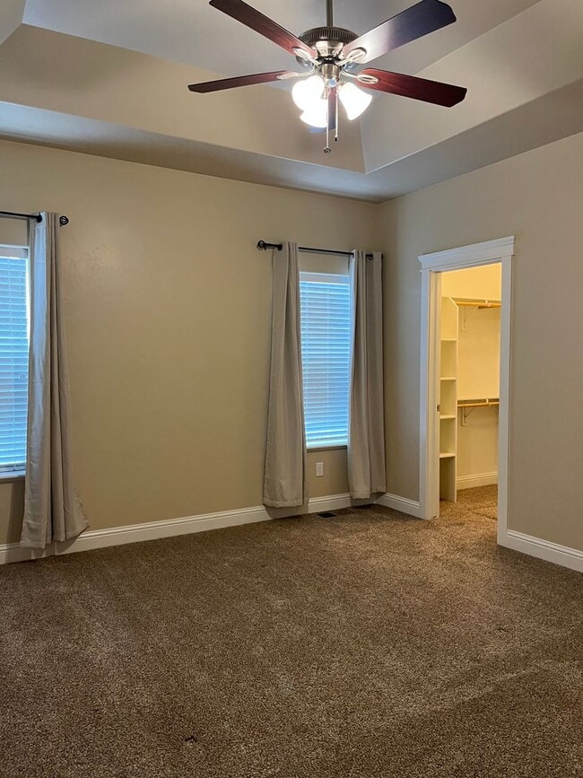 Building Photo - Executive Home In Elko