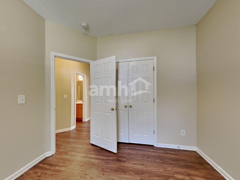 Building Photo - 4345 Timberwood Dr