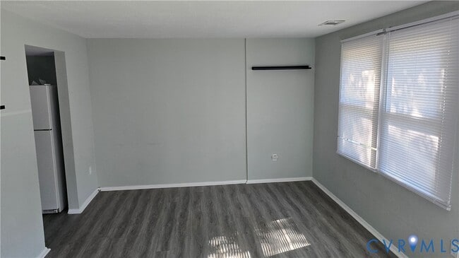 Building Photo - 726 Sturgis Dr