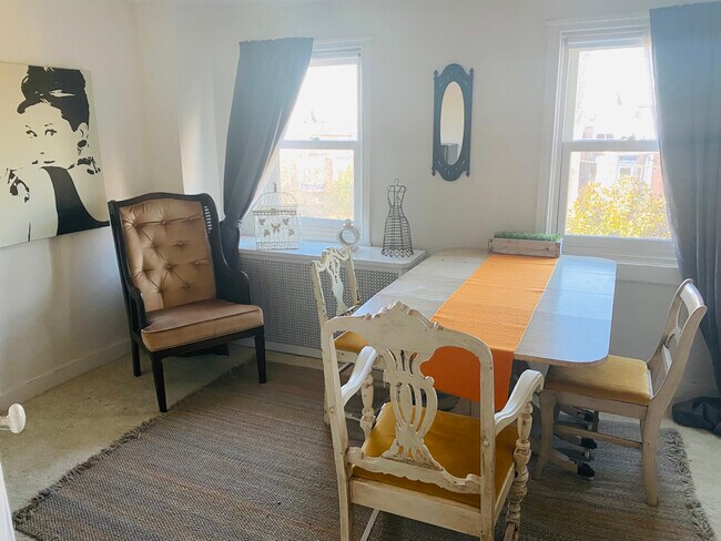 Building Photo - 1720 Bolton St