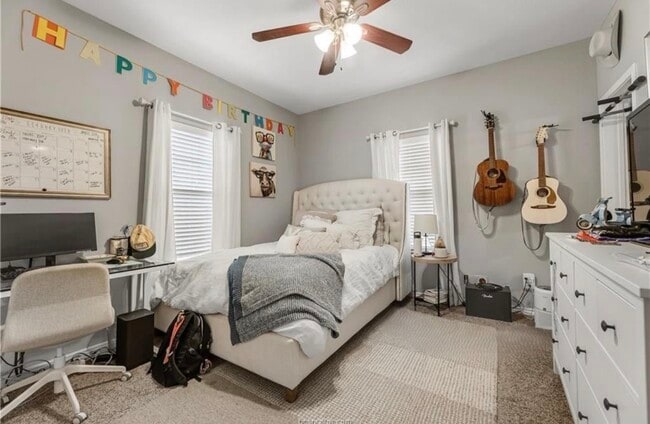 Building Photo - 410 Montclair Ave