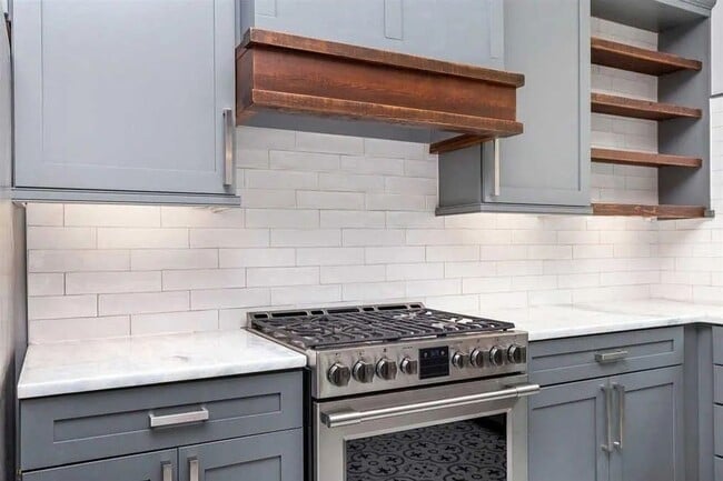 Building Photo - 632 Grady Pl SW