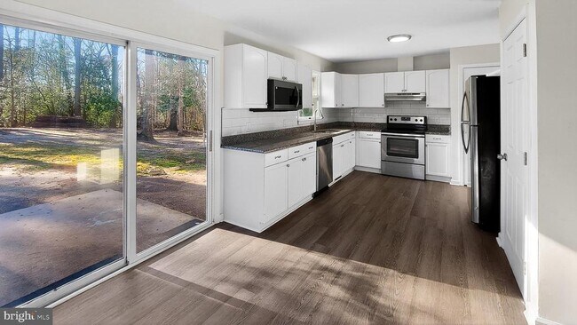 Building Photo - 232 Morris Dr