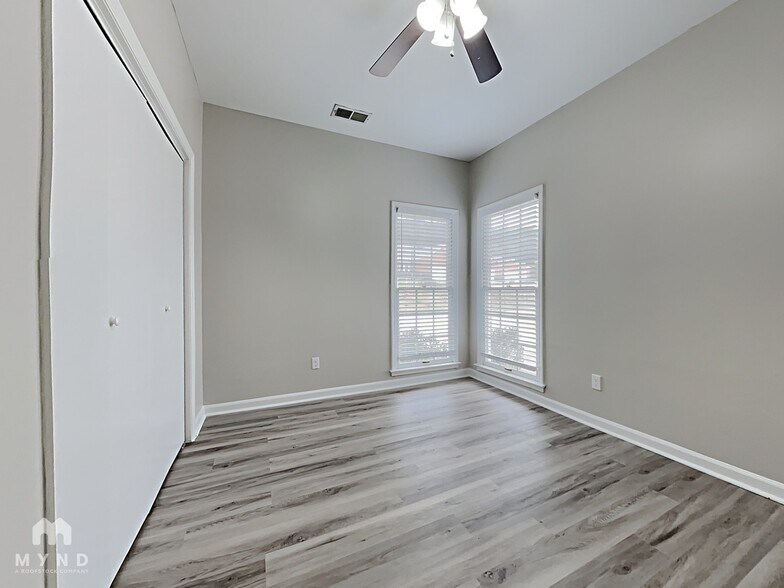 Building Photo - 804 Rockhurst Ln