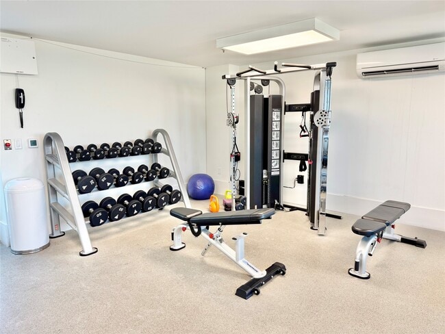 Building Photo - 2201 Market St