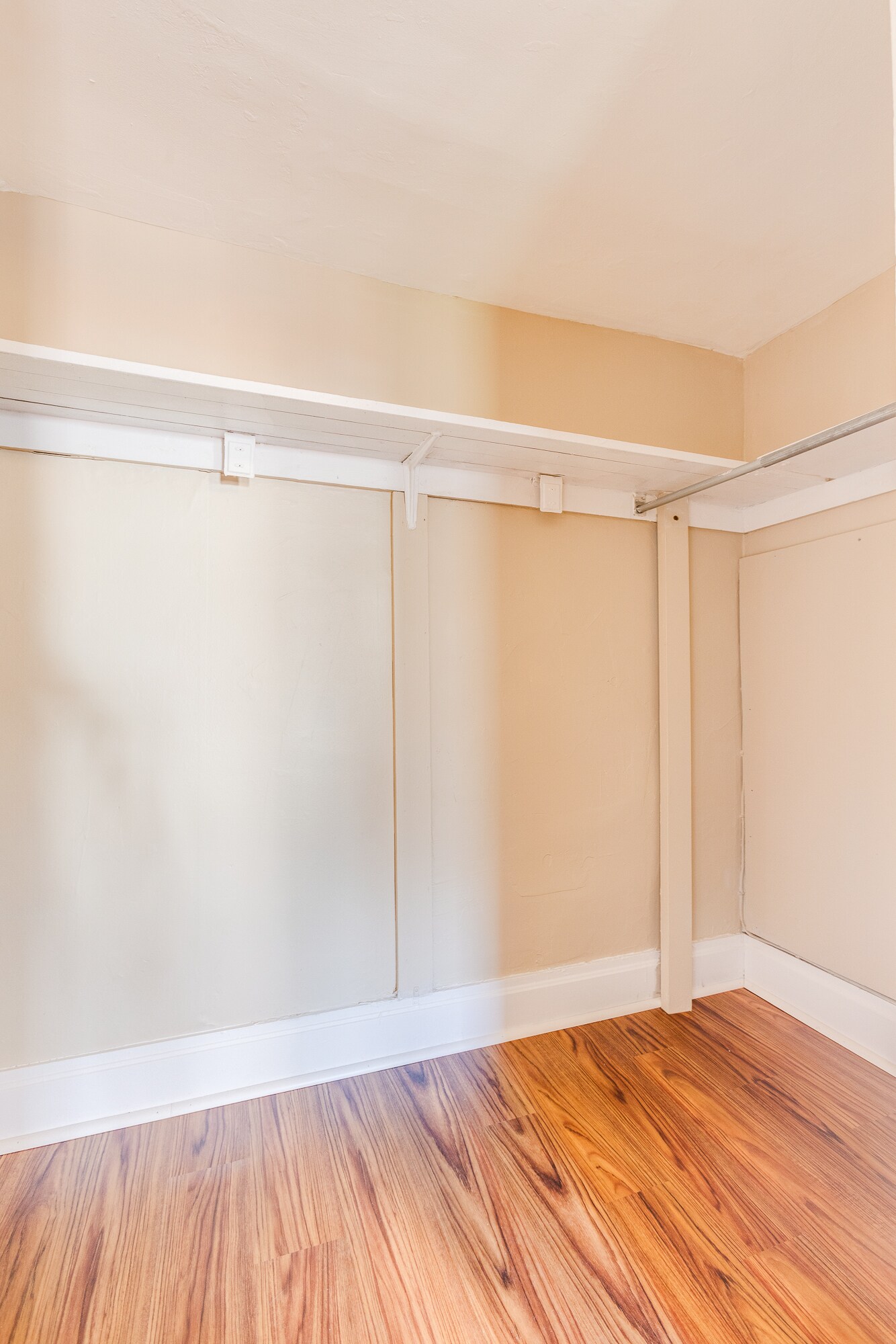 Building Photo - 1166 South Ave