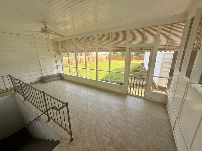 Building Photo - Three bedroom, 1 bath house in Graham