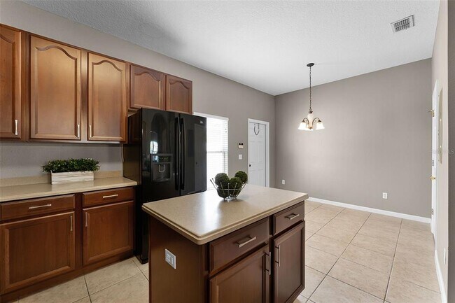 Building Photo - 16064 Old Ash Loop