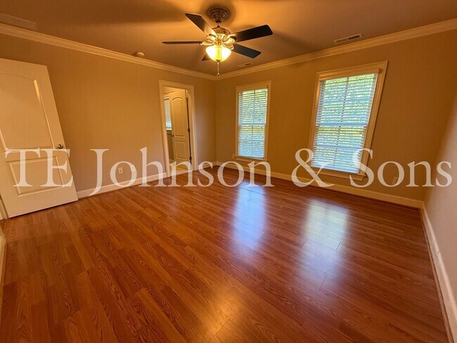 Building Photo - 5540 Brookberry Farm Rd