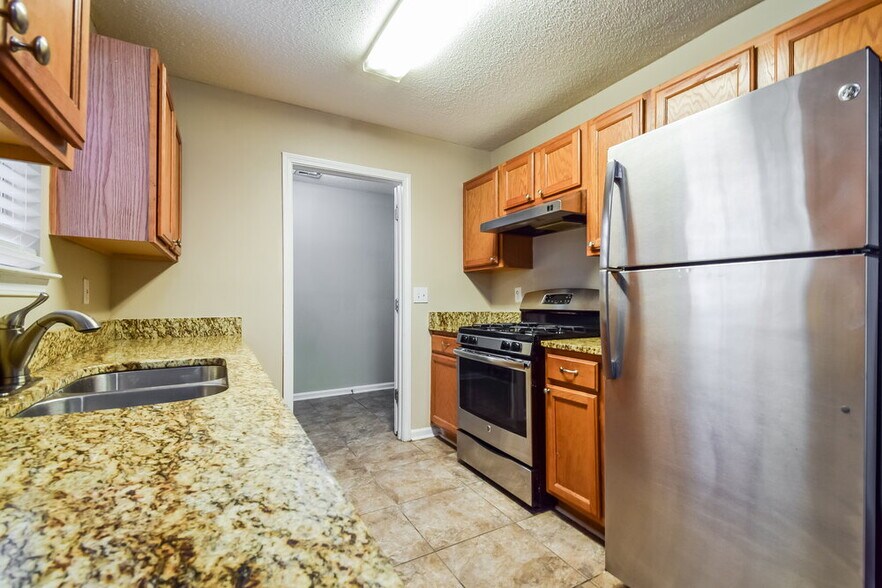 Building Photo - 4405 Grove Dr NW