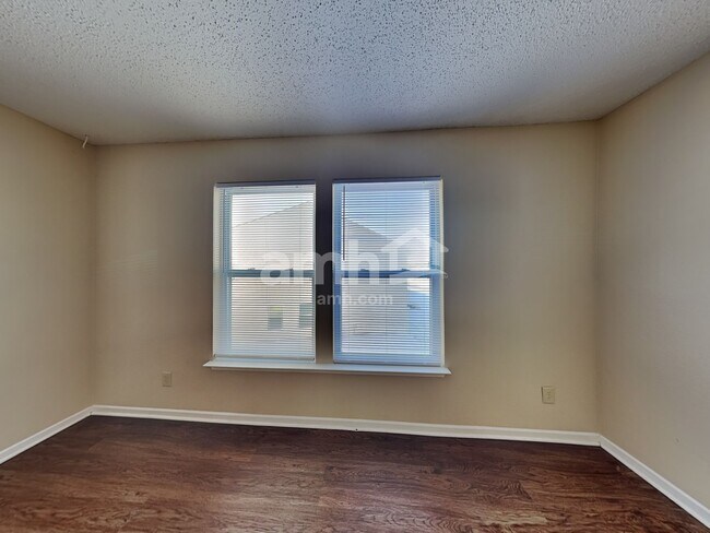 Building Photo - 12608 Bearsdale Dr