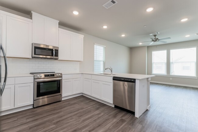 Building Photo - 18412 Idyllic Aly