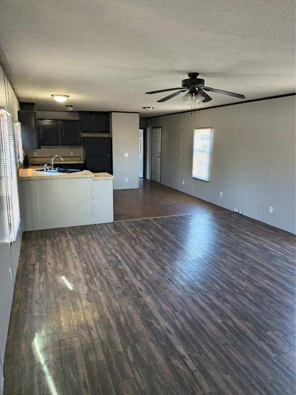 Building Photo - 55 Locust St