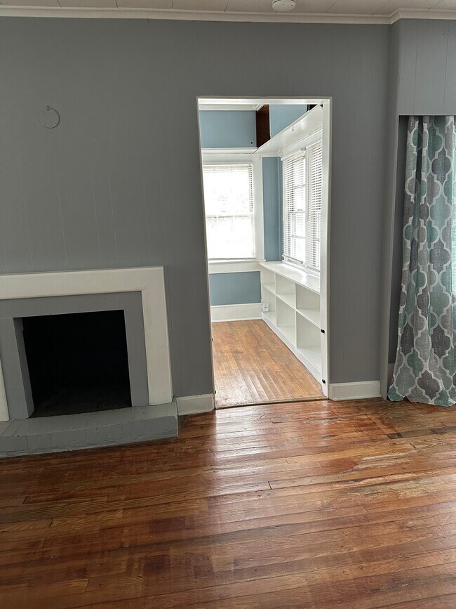 Building Photo - 1601 S 41st St