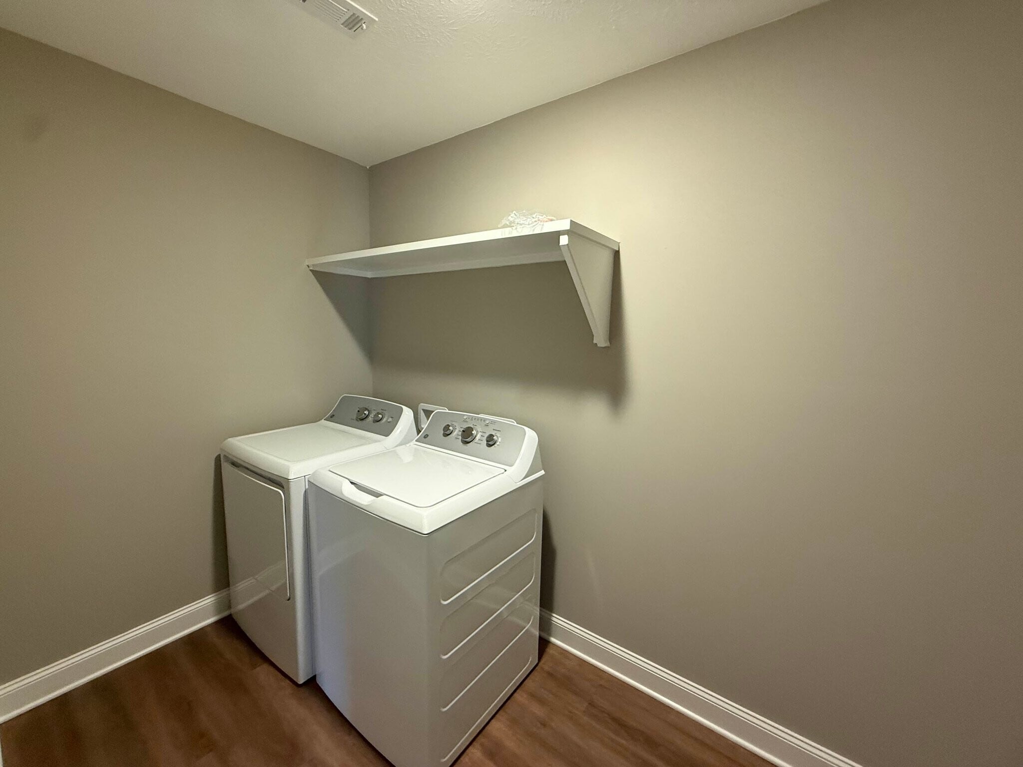 Building Photo - 116 Madisonville Dr