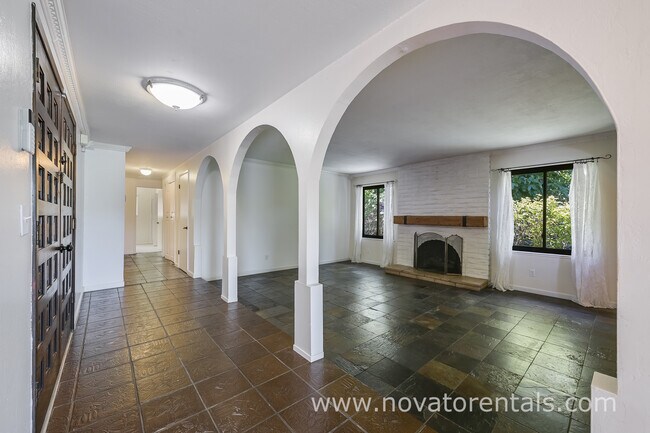 Building Photo - 65 Santa Maria Dr