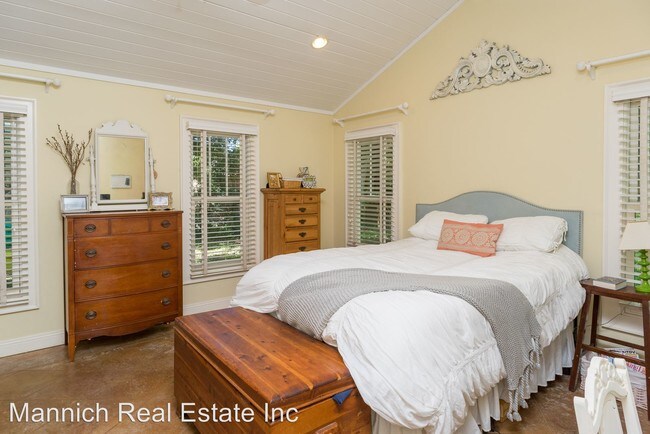 Building Photo - 3 br, 2 bath House - 104 Mershon St.