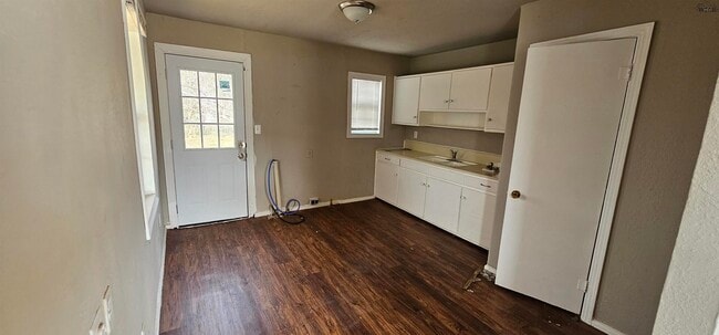 Building Photo - 1633 Lucas Ave