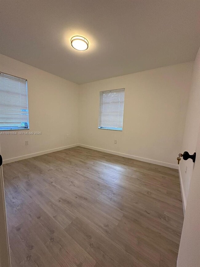 Building Photo - 3755 Oak Ave